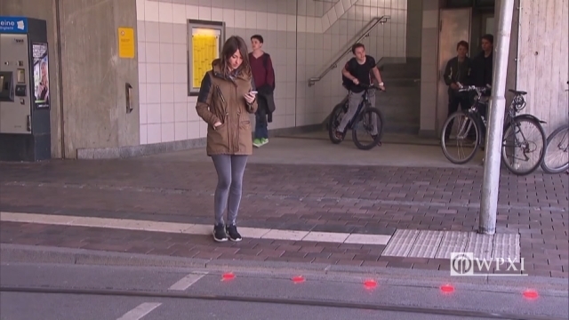 https://mediaweb.wpxi.com/photo/2016/04/27/Smartphone%20zombies%20get%20special%20traffic%20lights_1461769059180_4019070_ver1.0_640_360.jpg