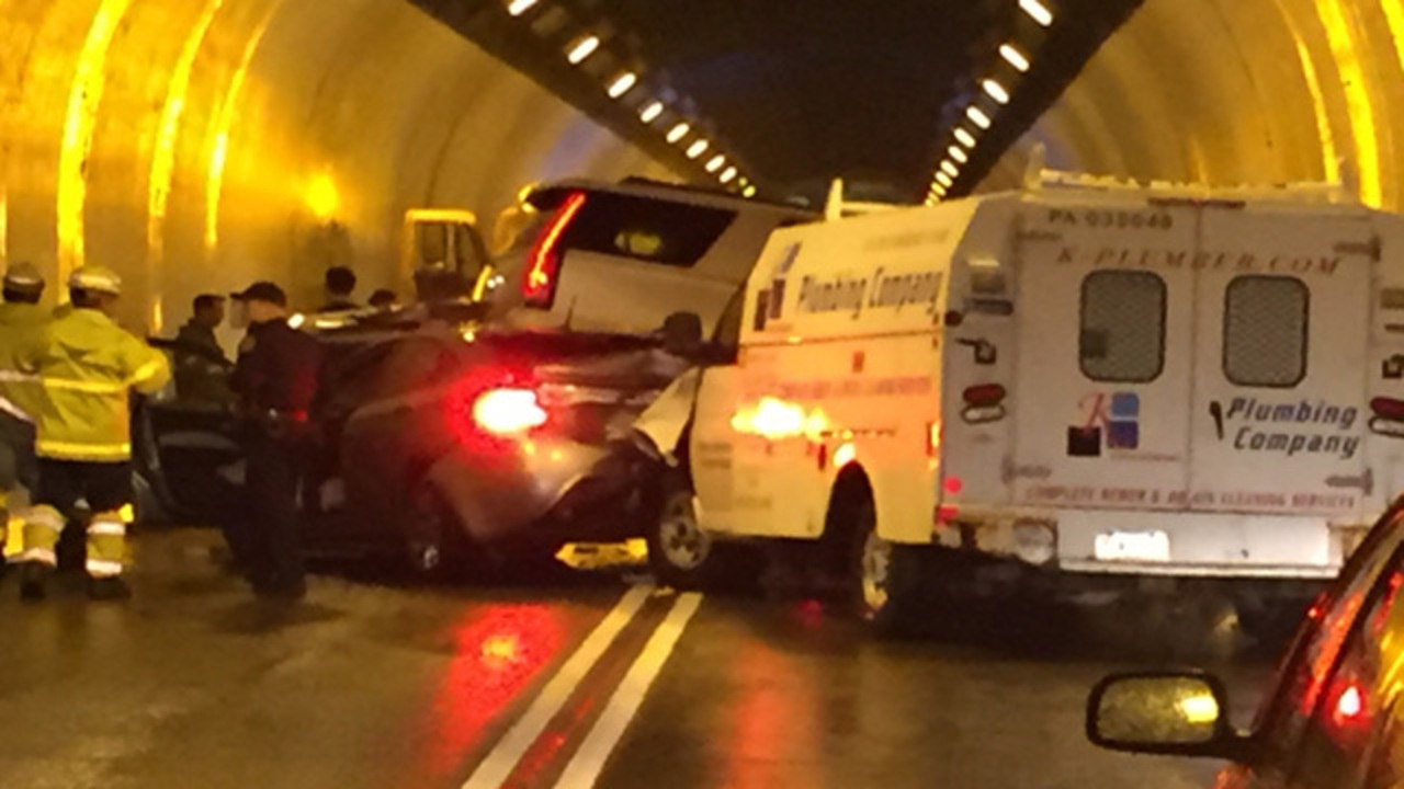 crash brings traffic to standstill inside liberty tunnel wpxi